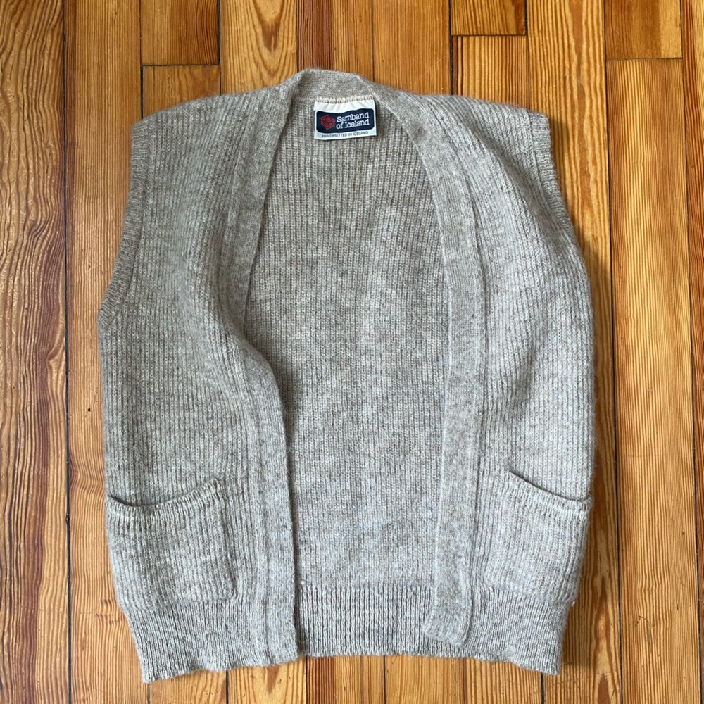 Vintage 100% wool hand-knit sleeveless cardigan